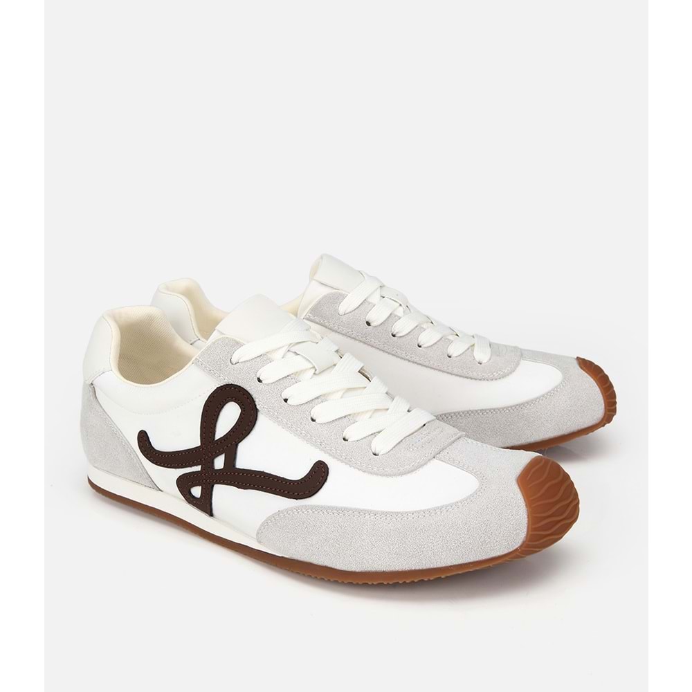 Sneaker