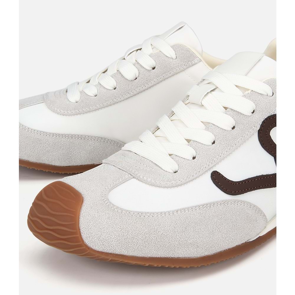 Sneaker