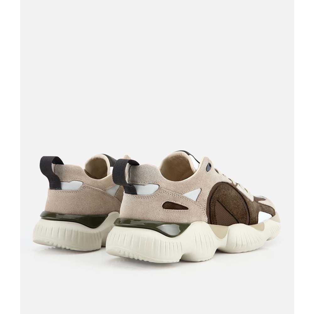 Sneaker