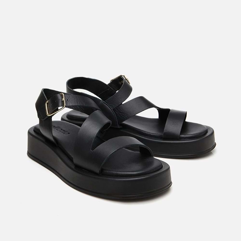Düz Sandalet